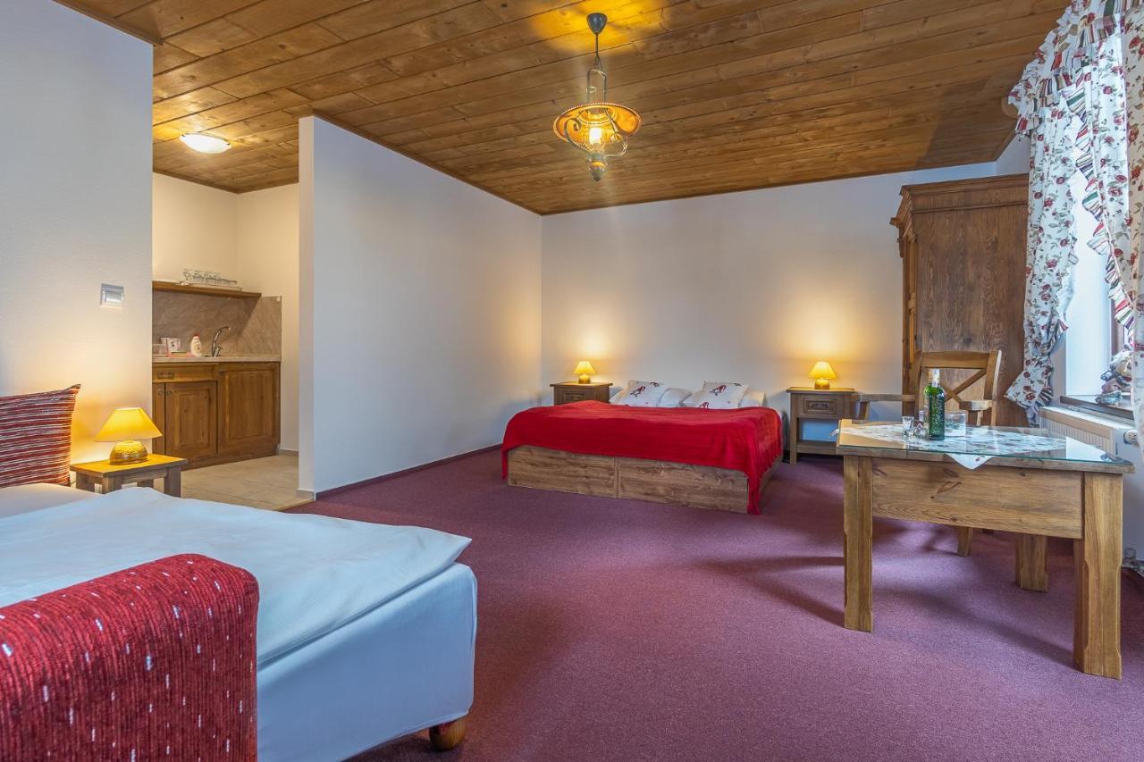 Apartmany Pod Chopkom Pavčina Lehota 外观 照片