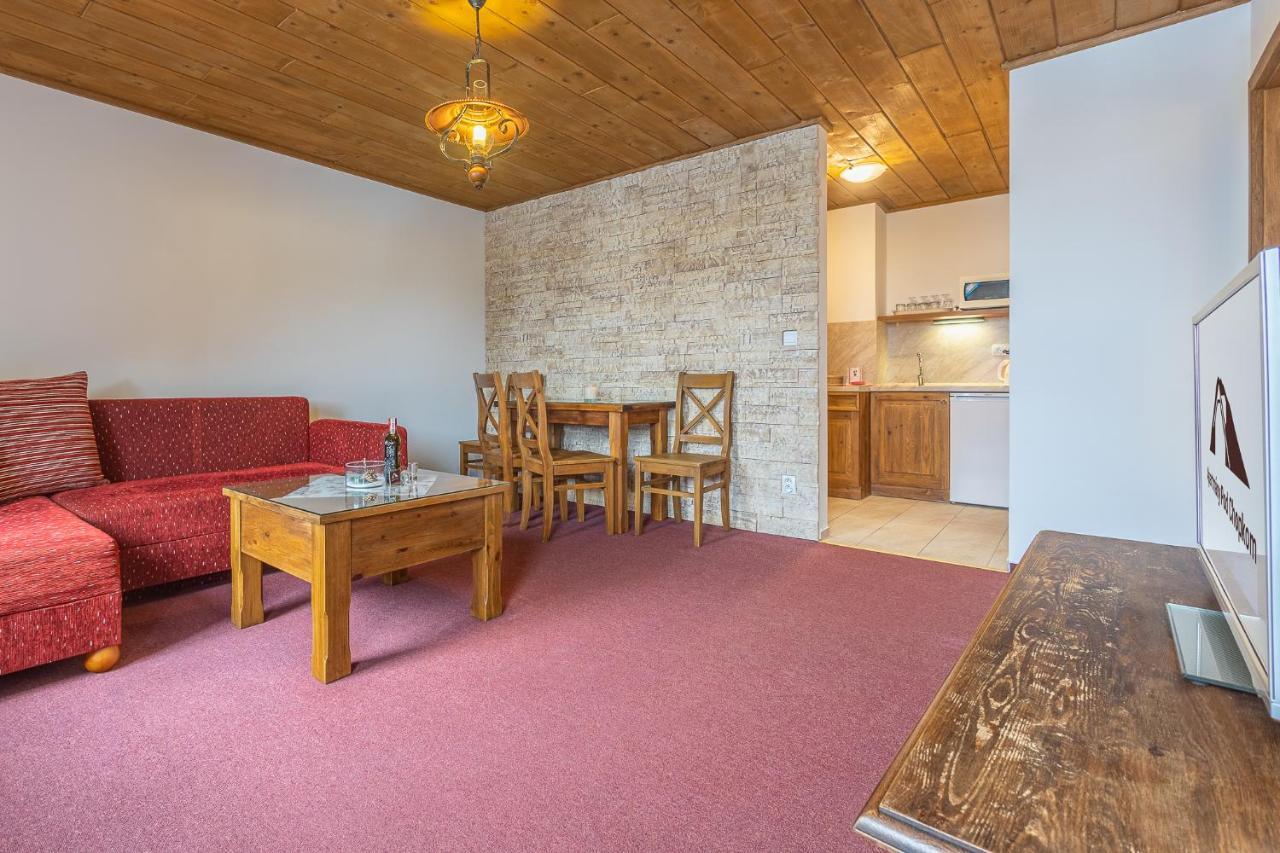 Apartmany Pod Chopkom Pavčina Lehota 外观 照片