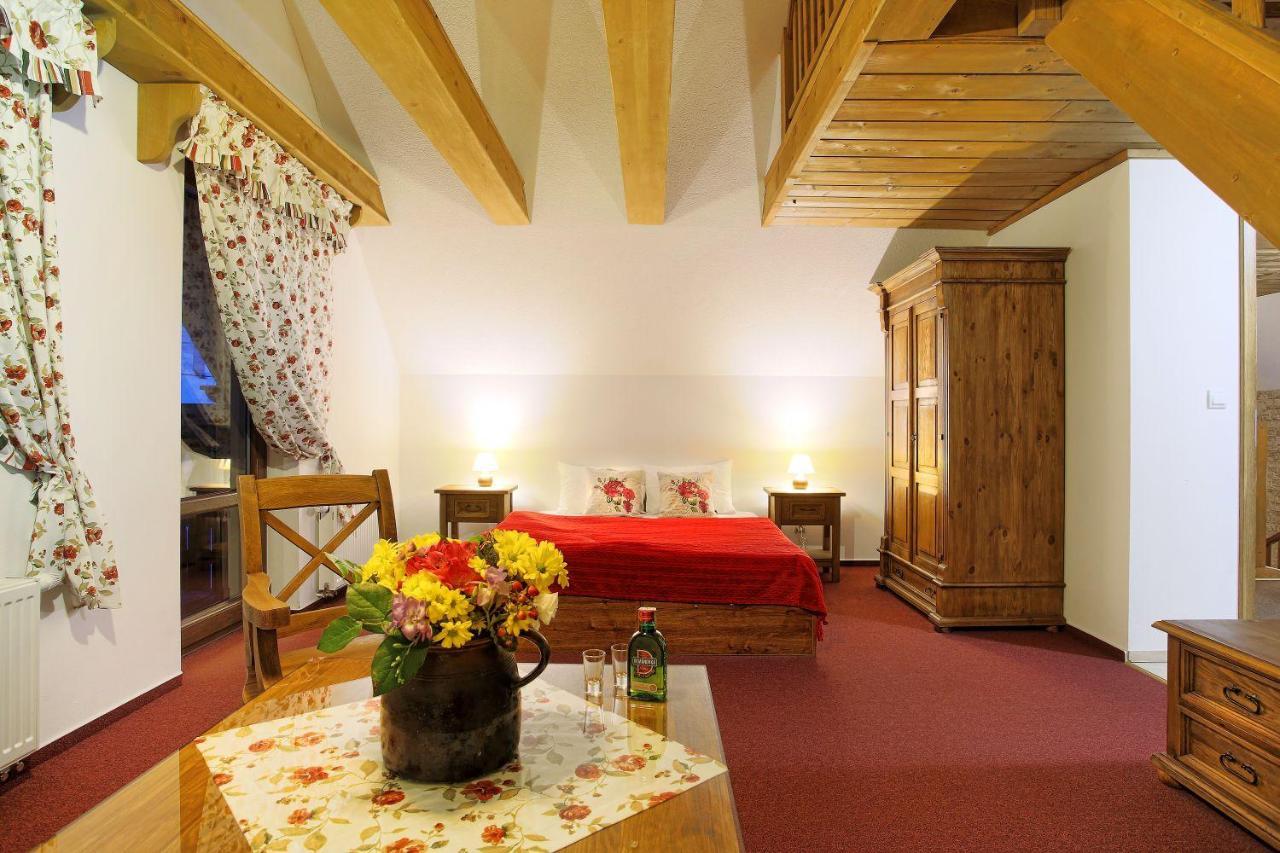 Apartmany Pod Chopkom Pavčina Lehota 外观 照片